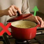 Come si usa il coperchio in fase di cottura? Svelato l’errore che altera i tempi del piatto